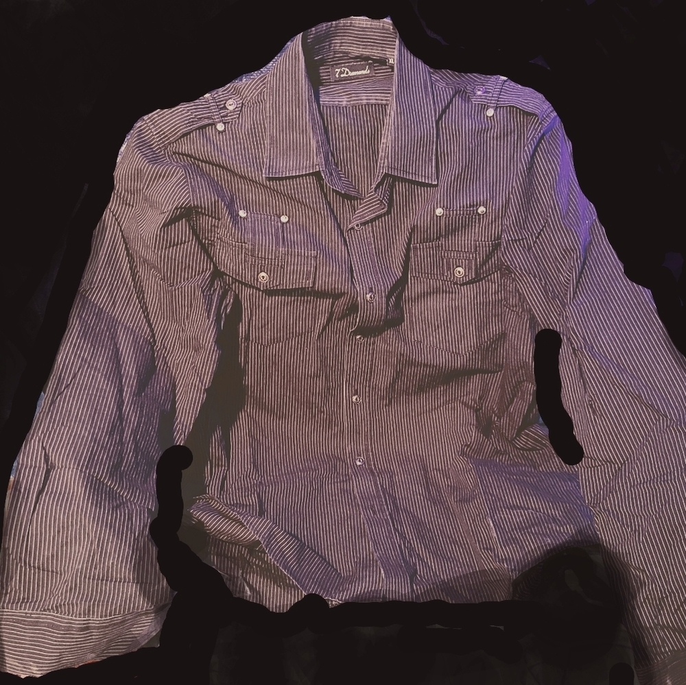 A 7 diamonds black button up long sleeve shirt